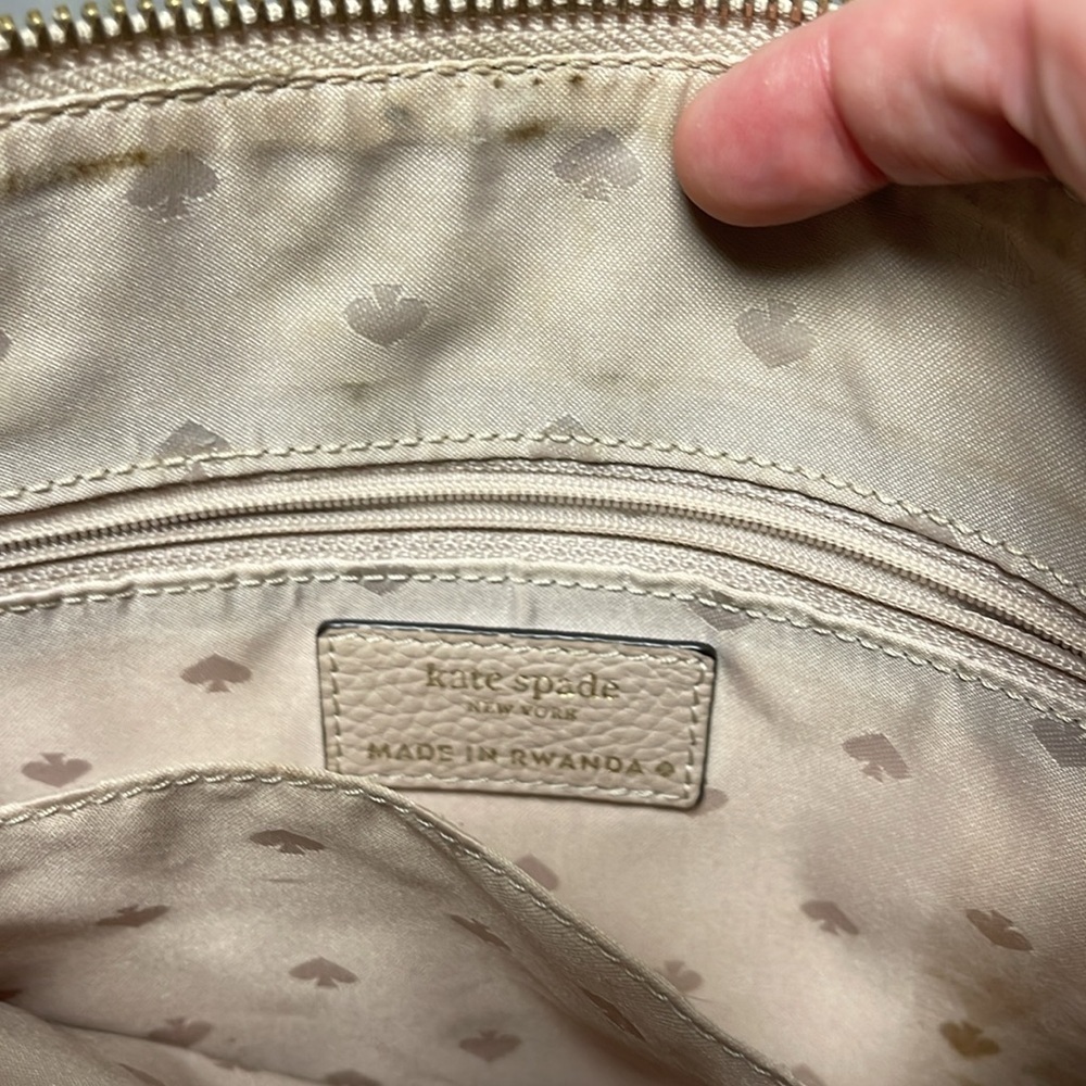 Kate Spade Cream Leather Crossbody with Front Pocket Adjustable Strap Flawed - Picture 10 of 15